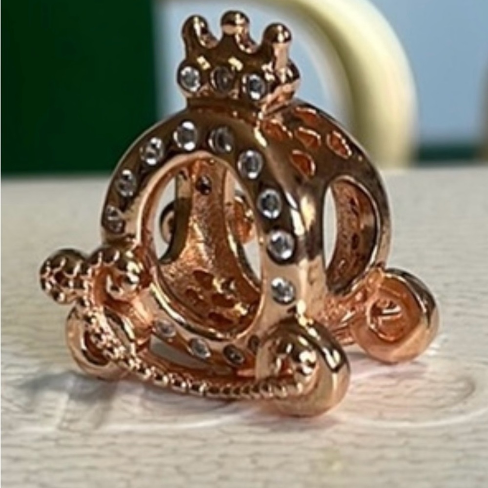 Pandora Rose Gold And CZ Adorned “O” Crown Princess Carriage Charm - Picture 1 of 4
